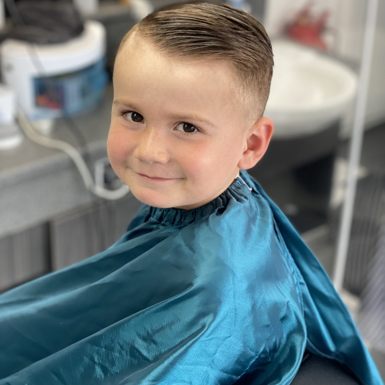 BOOK BOYS HAIRCUT APPOINTMENT